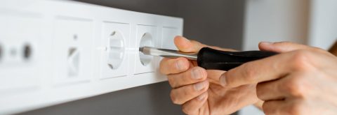 <span style="color : #333333">Electricité, éclairage, confort et mise aux normes</span>