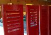 Peinture volet en laque rouge
